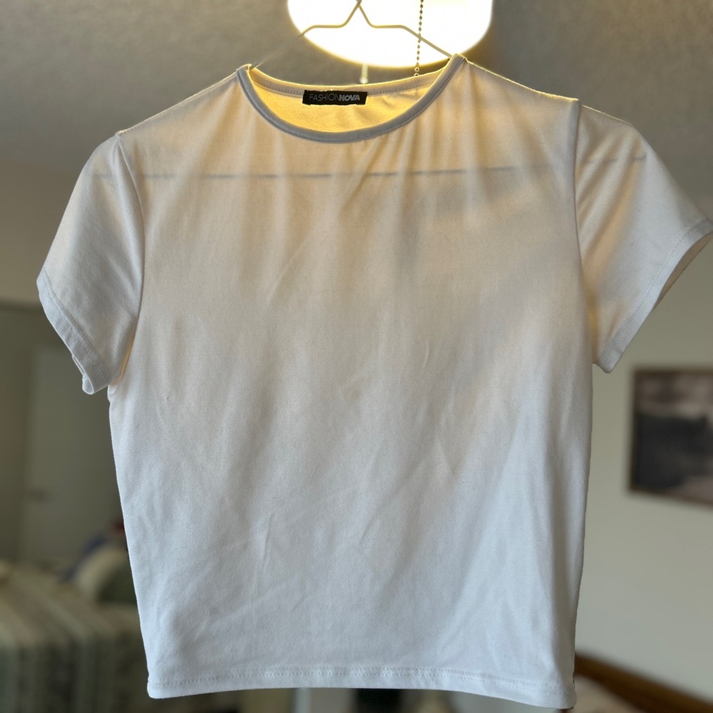 Fashion Nova White Short Sleeve Crewneck Tee